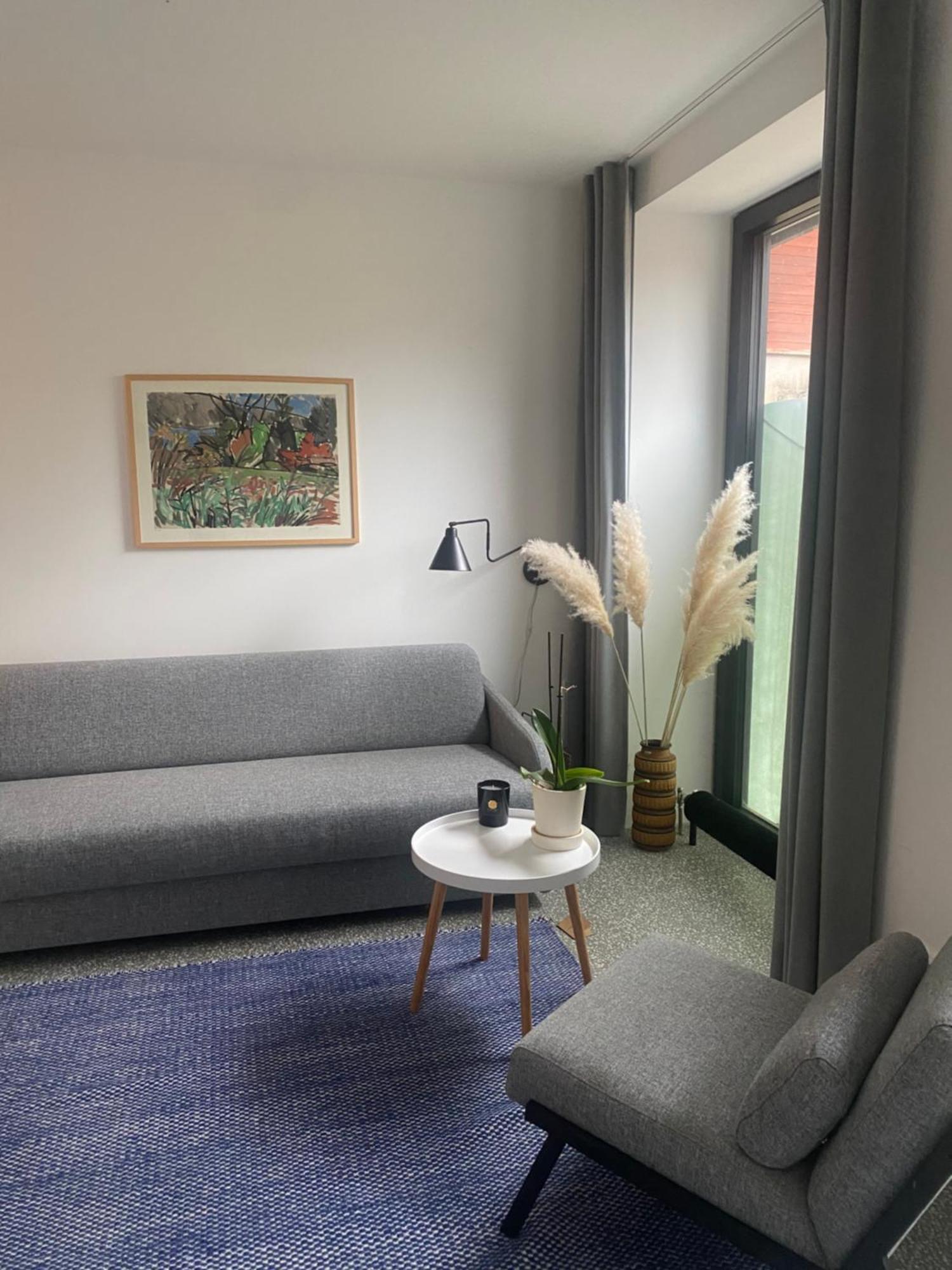 Heinrich 1 Apartment *